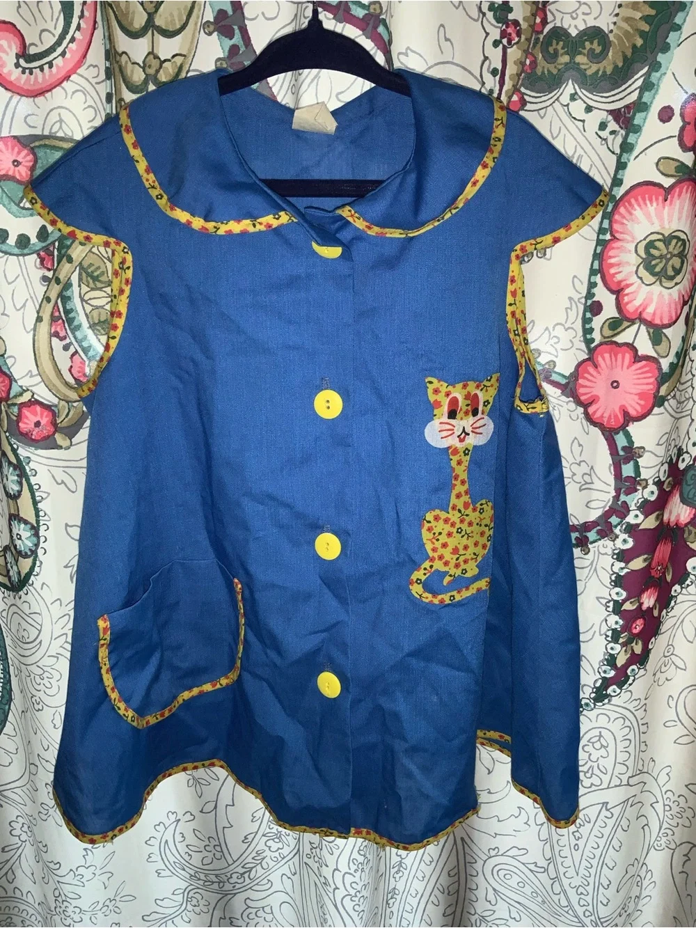 Vintage 70s Little Girl Appliqué Cat Yellow Buttons Light Blue Dress/Tunic shirt